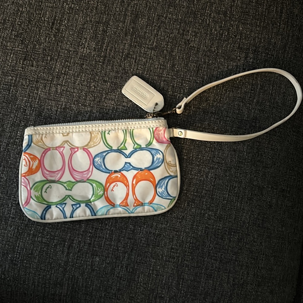 Coach Hampton Scribble C wristlet - Picture 2 of 5